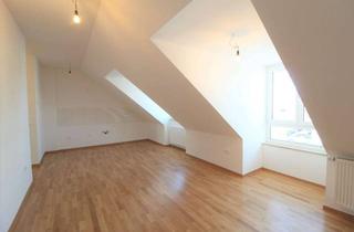 Wohnung mieten in Rauschener Str., 85221 Dachau, Mit Einbauküche: Moderne 2-Zimmer-Dachgeschosswohnung