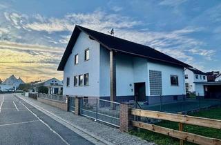 Haus kaufen in 64850 Schaafheim, Top gepflegtes Zweifamilienhaus in toller Wohnlage von Schaafheim OT Mosbach!