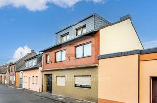 Anlageobjekt in 50129 Bergheim, Zwei Häuser, 4 Wohneinheiten vereint auf einem Grundstück in Bergheim Niederaußem!