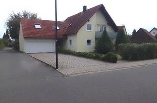 Mehrfamilienhaus kaufen in 95469 Speichersdorf, Speichersdorf - gepflegtes Mehrfamilienhaus 3 Wohnungen 1 neu renovierte frei