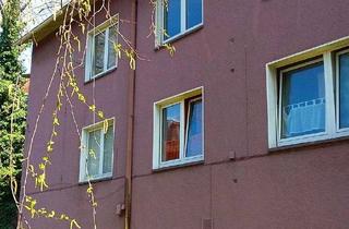 Wohnung kaufen in Hochkampstraße 72-74, 45881 Schalke-Nord, Exklusive, vermietete 1,5-Zimmer-Dachgeschosswohnung in Gelsenkirschen