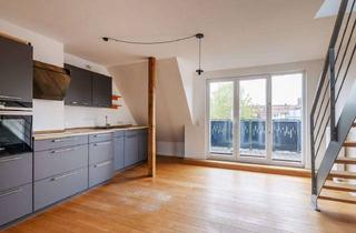 Wohnung kaufen in 48147 Münster, Wohnen mit Charakter: Altbau-Maisonette, offene Küche & SW-Balkon im Dachgeschoss