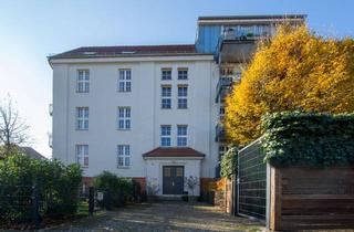 Wohnung kaufen in 13585 Spandau, Fußläufig zur Altstadt: Helle Beletage-Wohnung mit zwei Balkons, Garten & Ausbaupotenzial
