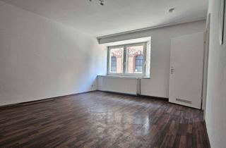 Wohnung kaufen in St.-Georgen-Steige 13, 75175 Südoststadt, 2-Zimmer-Wohnung nähe Hochschule + Garage + Hobbyraum im Dachgeschoss