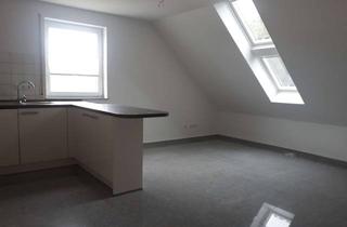 Wohnung mieten in 61130 Nidderau, Schick, zentral, idyllisch 3-Zi-DG-Wohnung mit EBK und Gartenntzg. von privat in Nidderau