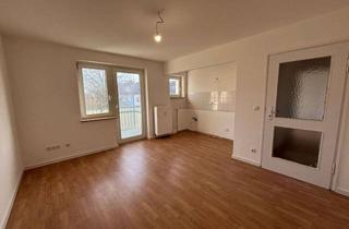 Wohnung mieten in Karwendelstraße 104, 86163 Hochzoll, Schöne 1,5-Zimmer Wohnung mit Balkon in Augsburg/Hochzoll-Nord zu vermieten