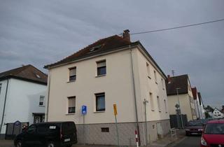 Wohnung mieten in Bahnhofstraße 39, 63303 Dreieich, Modernisierte Maisonette-Wohnung mit vier Zimmern sowie Balkon und Einbauküche in Dreieich