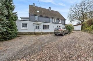 Doppelhaushälfte kaufen in 51789 Lindlar, Gepflegte Doppelhaushälfte mit weitläufigem Grundstück in Lindlar