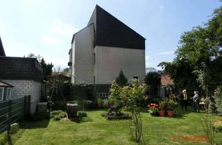 Haus kaufen in Rathausstraße 50, 53844 Troisdorf, Dreifamilienhaus mit grossem Garten und 3 Stellplätzen und Metallcarpot in Troisdor