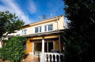 Doppelhaushälfte kaufen in 53332 Bornheim, Doppelhaushälfte mit Einliegerwohnung in Bornheim-Uedorf