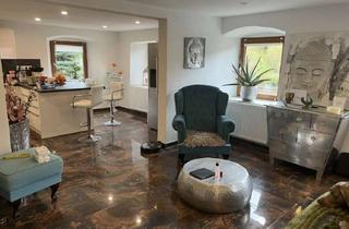 Haus kaufen in 92277 Hohenburg, Handwerker aufgepasst! Renovierungsbedürftiges Haus in der Nähe von Schmidmühlen!