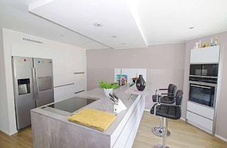 Haus kaufen in 93176 Beratzhausen, Charmantes Zweifamilienhaus mit viel Platz und Traumgarten