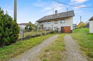 Haus kaufen in 88433 Schemmerhofen, Seltene Gelegenheit! Zweifamilienhaus mit Ökonomiegebäude und großem Garten in ruhiger Lage