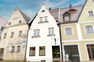 Haus kaufen in 92660 Neustadt, Mittendrin im Leben - Ein, Zwei-Familienhaus sucht eine neue Familie !