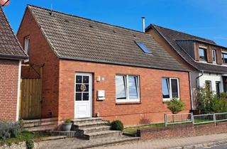 Anlageobjekt in Overndorfer Straße, 25548 Kellinghusen, Super Kapitalanlage ! Solides Einfamilienhaus in zentraler Lage von Kellinghusen, vermietet