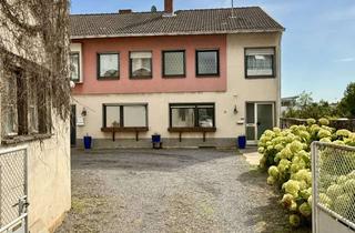 Haus kaufen in 56743 Mendig, Wohnhaus mit zwei separaten Wohneinheiten: Garten, Balkon, Terrasse, Stellplätze & Ausbaupotenzial