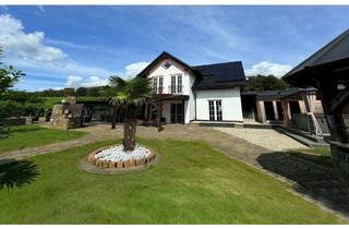 Villa kaufen in 53809 Ruppichteroth, Kleine Villa mit mgl. Pferdehaltung, Photovoltaikanlage und Sauna in ruhiger Randlage