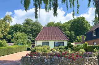Einfamilienhaus kaufen in 25548 Kellinghusen, Freistehendes Einfamilienhaus mit Charme, Ausblick und Potenzial