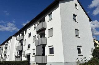 Wohnung kaufen in 71229 Leonberg, Leonberg - Helle 3-Zimmer-Wohnung mit Balkon und zusätzlichem Dachgeschosszimmer - zentral in Leonberg