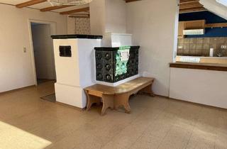 Wohnung kaufen in 86975 Bernbeuren, helle Dachgeschoßwohnung mit Balkon