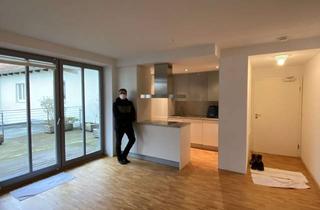 Wohnung mieten in 93047 Innenstadt, Traumhafte 3 Zi.-Whg. mit großer Dachterrasse in der Regensburger Innenstadt