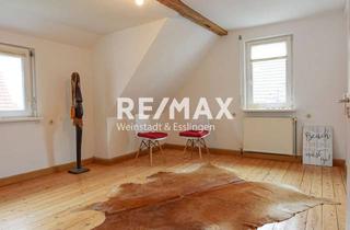 Einfamilienhaus kaufen in 71384 Weinstadt, Großzügiges Einfamilienhaus in Weinstadt-Großheppach – energieeffizient, gepflegt und vermietet