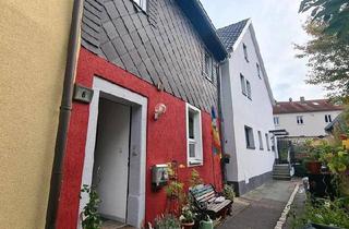 Wohnung kaufen in 97084 Würzburg, Würzburg - Rarität - besser als Eigentumswohnung: Häuschen an der Stadtmauer