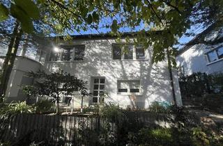 Einfamilienhaus kaufen in 64404 Bickenbach, Bickenbach - Älteres Wohnhaus in bester Lage, auf großem Grundstück