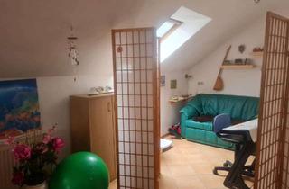 Wohnung mieten in Am Nohl 19, 89173 Lonsee, Charmante 2,5 Zimmer Dachgeschosswohnung mit Balkon in ruhiger, grüner Lage – Lonsee