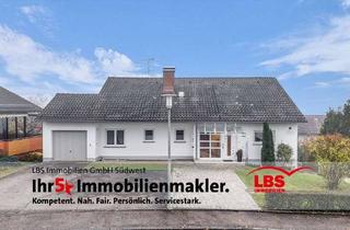 Haus kaufen in 78234 Engen, Familien aufgepasst: Lebensraum mit Zukunft – 3-Familienhaus mit Garten, Balkon und Weitsicht