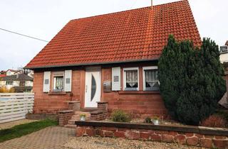 Einfamilienhaus kaufen in 97896 Freudenberg, Landleben pur: Saniertes Einfamilienhaus in ruhiger Lage mit Scheune, Carport und Wiese