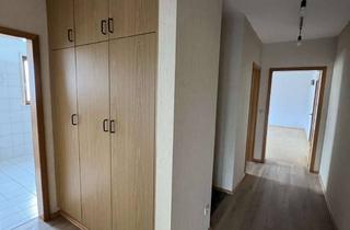 Wohnung mieten in 74219 Möckmühl, Attraktive 2-Zimmer-Wohnung in Möckmühl mit EBK Einbauschrank Terrasse Garten Bad