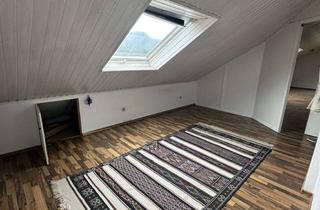 Wohnung mieten in Reuteweg, 72417 Jungingen, Großflächige 2-Zimmer Dachgeschoss Wohnung in Jungingen