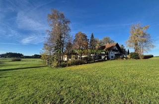 Bauernhaus kaufen in 88260 Argenbühl, Seltene Gelegenheit: Bauernhof in Alleinlage mit großem Grundstück im Allgäu zu verkaufen