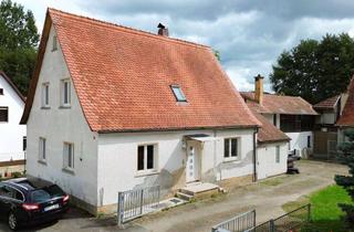 Haus kaufen in 96155 Buttenheim, Zentral und ruhig gelegenes Doppelhaus mit Scheune, viel Platz und Potential auf großzügigem Traum