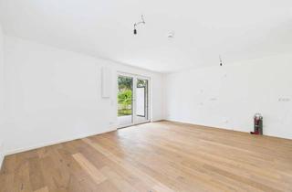 Wohnung kaufen in 23570 Lübeck, Einziehen oder vermieten? Gehobene 2-Zimmer-Wohnung mit Terrasse und Garten