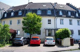 Mehrfamilienhaus kaufen in 50735 Köln, Köln - Charmantes Dreifamilienhaus in wunderschöner Lage zu verkaufen