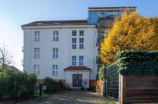 Wohnung kaufen in 13585 Berlin, Berlin - Fußläufig zur Altstadt: Helle Beletage-Wohnung mit zwei Balkons, Garten & Ausbaupotenzial
