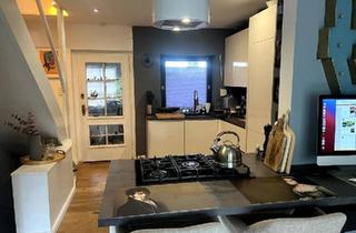 Reihenhaus kaufen in 22415 Hamburg, Hamburg - Charmantes & modernisiertes Endreihenhaus mit Wintergarten, PV-An