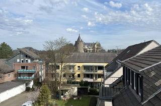 Wohnung kaufen in 52134 Herzogenrath, Zweizimmer-DG-Wohnung mit ca. 68 QM, große Terrasse und herrlichem Blick zur Burg Rode