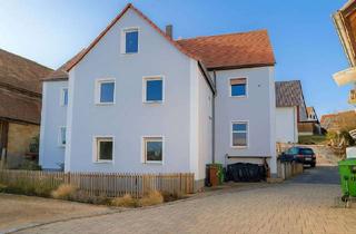 Wohnung kaufen in 91207 Lauf, Helle Obergeschosswohnung in Lauf/Simonshofen – saniertes Haus, bezugsfrei und flexibel gestaltbar