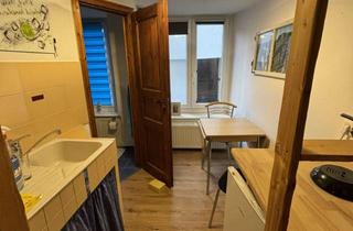 Wohnung kaufen in 88662 Überlingen, 2 getrennte Wohneinheiten mit je ein Zimmer und eigenes Bad in der Altstadt von Überlingen