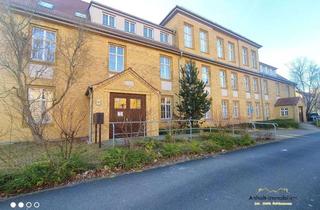 Wohnung mieten in Am Alten Schulhof 2-3, 06766 Bitterfeld-Wolfen, Schicke 2-Raumwohnung im modernisierten Altbau | Fahrstuhl