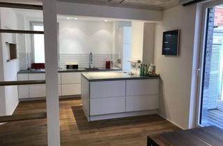 Wohnung mieten in Böblingerstrasse 30a, 70178 Süd, Exklusive, 3-Zimmer-Wohnung mit Balkon und EBK in Stuttgart (Teilmöbiliert)