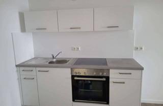 Wohnung mieten in Obere Marktstr. 37, 98646 Hildburghausen, Mittendrin mit Küche und alles neu