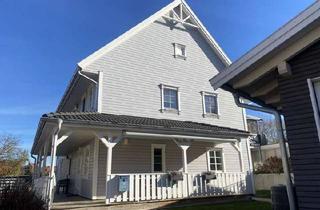 Haus kaufen in 72218 Wildberg, Diese wunderschöne Liegenschaft mit zwei Wohneinheiten und herrlichem Grundstück erfüllt Wohnträume