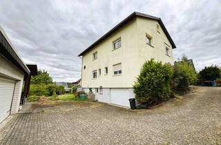 Haus kaufen in 35614 Aßlar, ***Zweifamilienhaus mit großem Grundstück in Aßlar-Berghausen***
