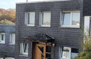 Reihenhaus kaufen in 42553 Velbert, Notverkauf eines bezugsfreien Einfamilien-Reihenhauses mit Garage