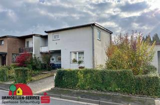 Doppelhaushälfte kaufen in 31675 Bückeburg, Modernisierungsbedürftige Doppelhaushälfte in der Weststadt - Erbbaurecht