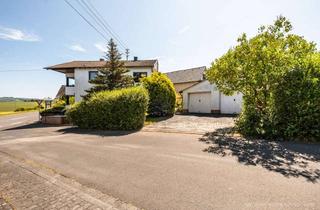 Anlageobjekt in 57614 Wahlrod, MANNELLA *Zweifamilienhaus mit herrlicher Aussicht* in Wahlrod